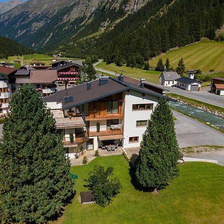 Gletscher-Landhaus Brunnenkogel Санкт-Леонгард-ім-Пітцталь Екстер'єр фото
